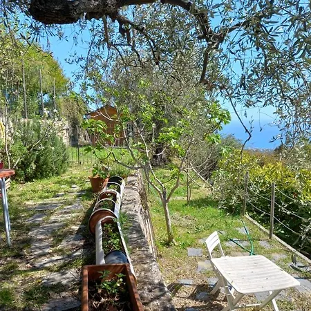 La Casa Di Elda Apartmán *